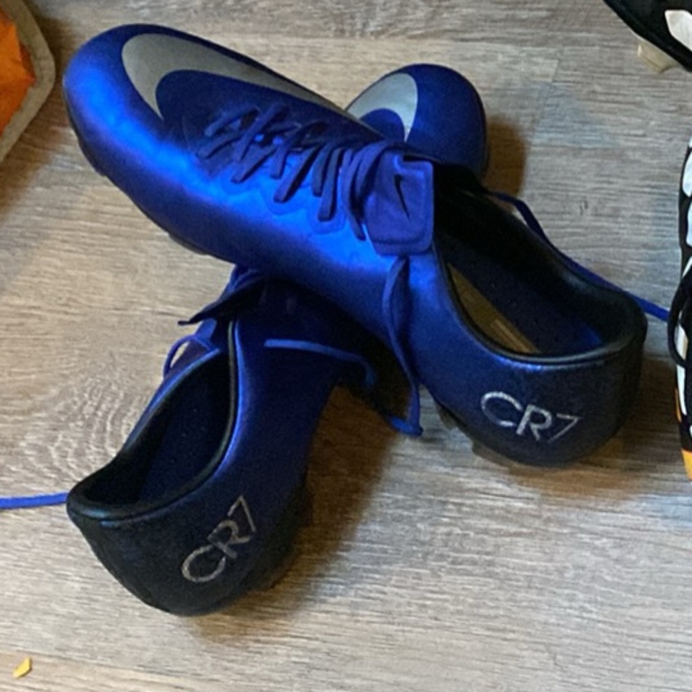 Nike Mercurial Vapor CR7 size 4